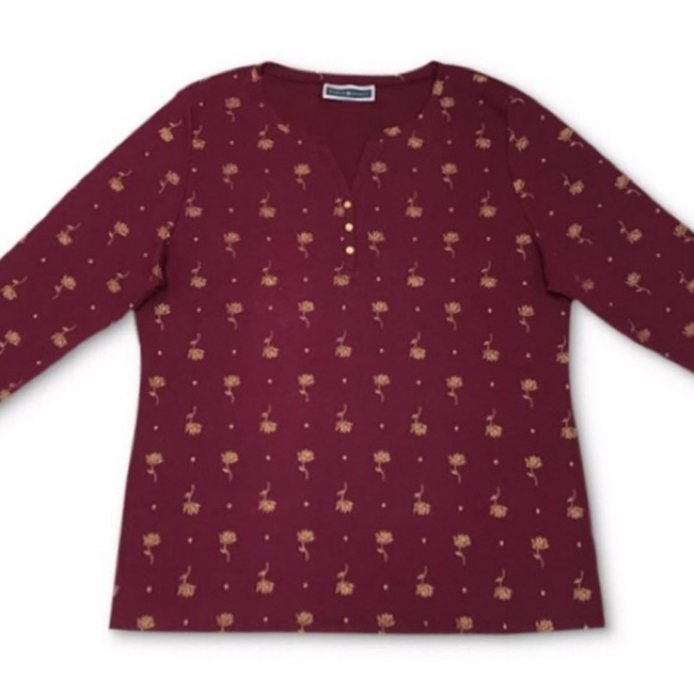 ⭐️SOLD⭐️  NWT Floral Print Henley Large